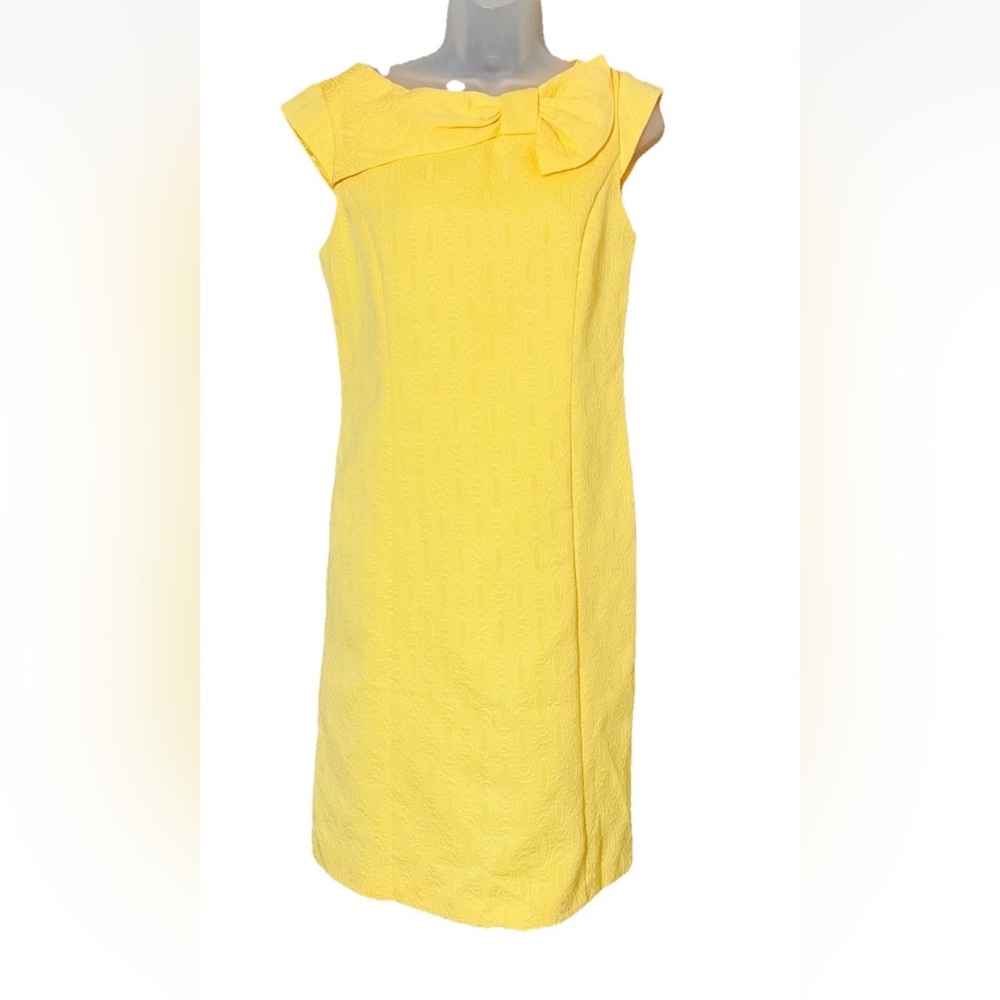 Sandra Darren Women's Size 6 Yellow Bow Neckline Sheath Dress Style 96925